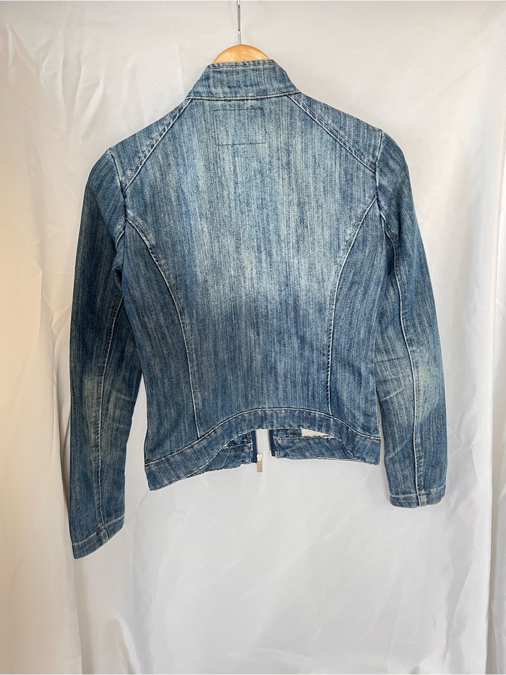 GUESS Light Blue Washed Denim Zip Jacket - Picture 7 of 10